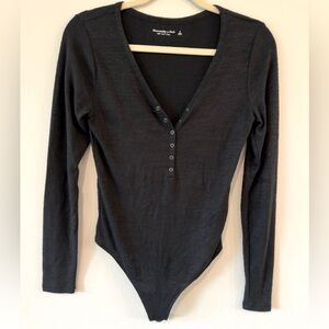 ✨NWT✨ Abercrombie & Fitch | Women’s Long-Sleeve Henley Bodysuit | Black | S